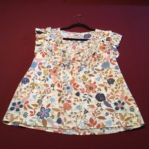 Cute ruffle top, floral,